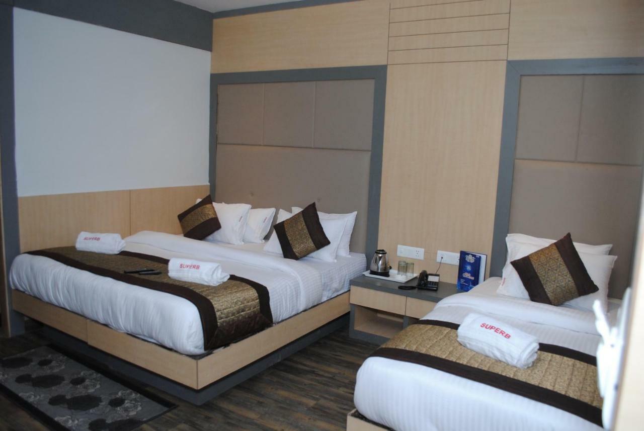 Hotel Superb 5 Mins Walk From New Delhi Station Exterior photo